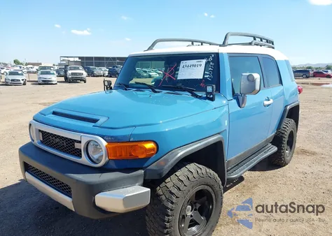 2012 Toyota Fj Cruiser z USA, uszkodzony, nr VIN JTEBU4BFXCK130958